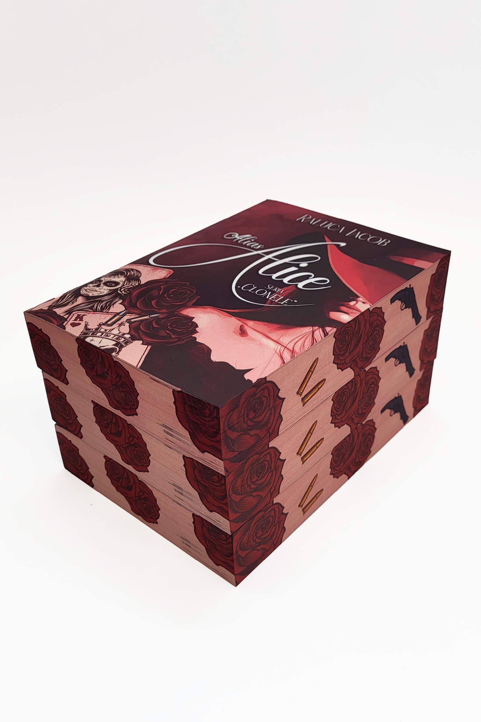 Alias Alice - Printed Edges