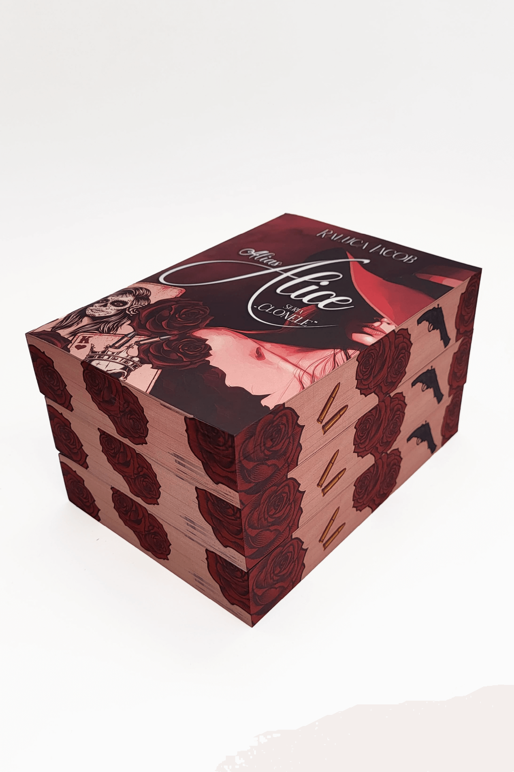 Alias Alice - Printed Edges