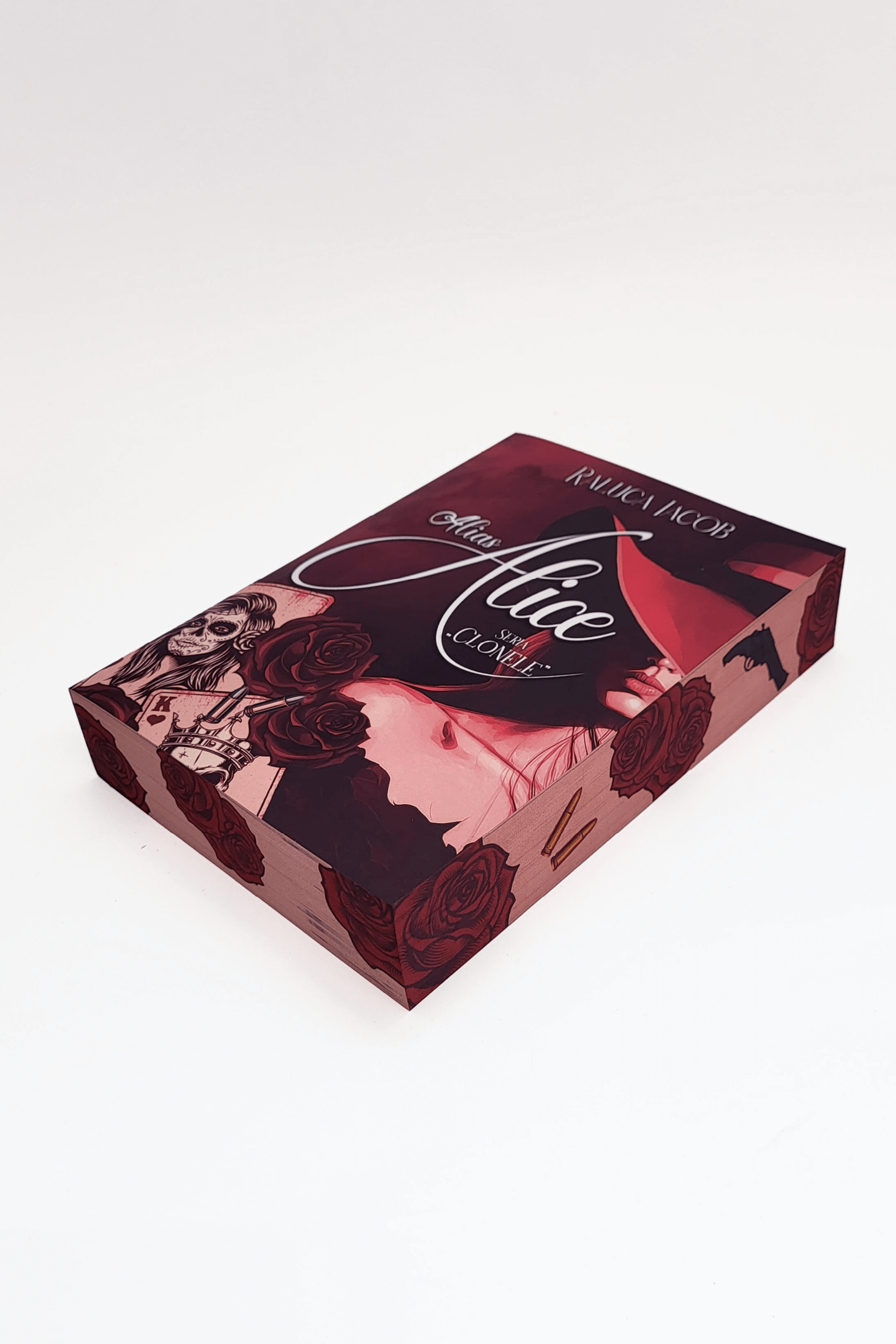 Alias Alice - Printed Edges