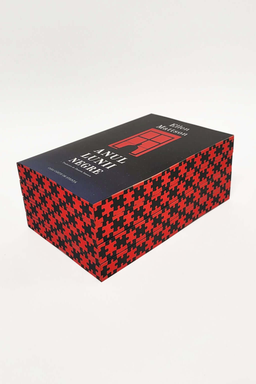 Anul lunii negre - PRINTED EDGES