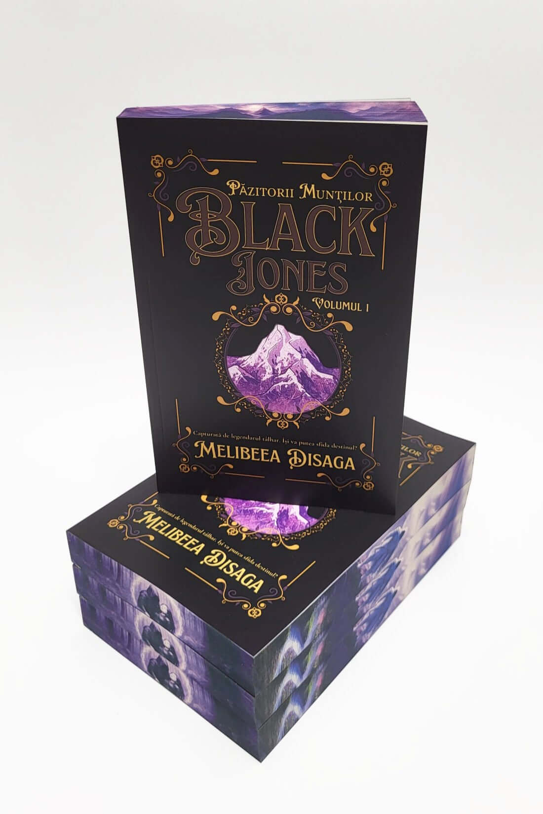 Păzitorii munților: Black Jones - PRINTED EDGES