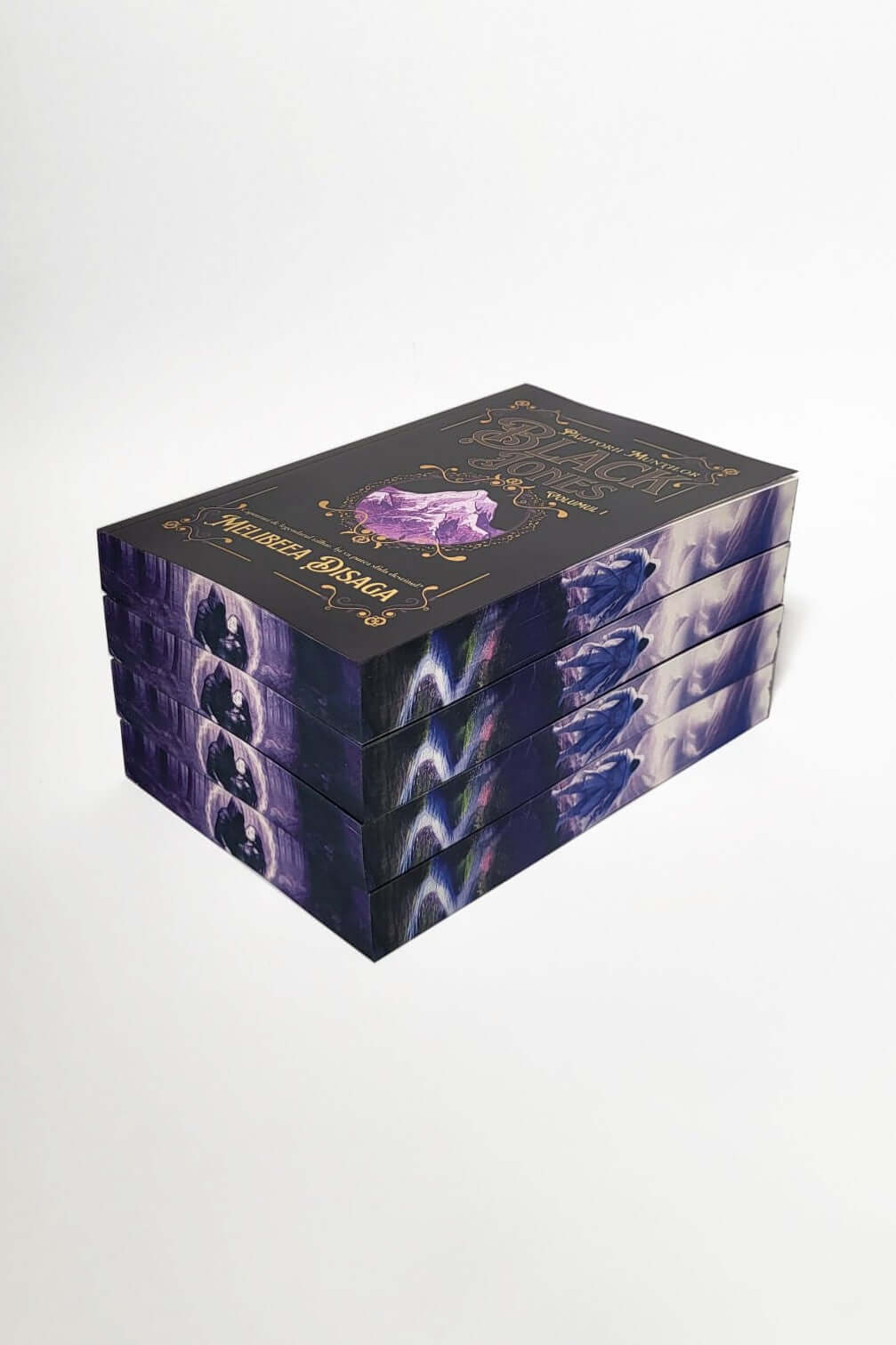 Păzitorii munților: Black Jones - PRINTED EDGES