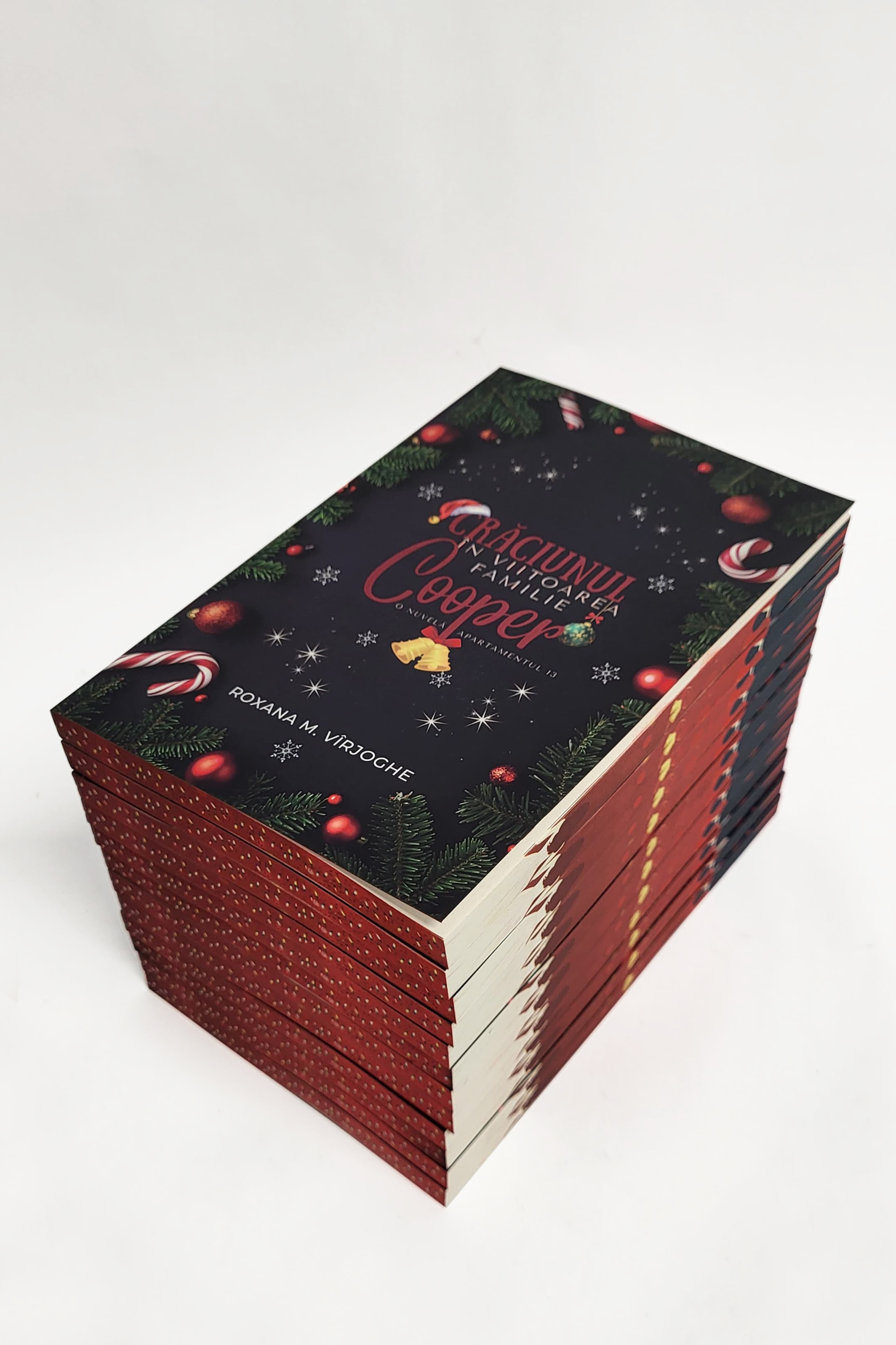 CRACIUNUL ÎN VIITOAREA FAMILIE COOPER - PRINTED EDGES