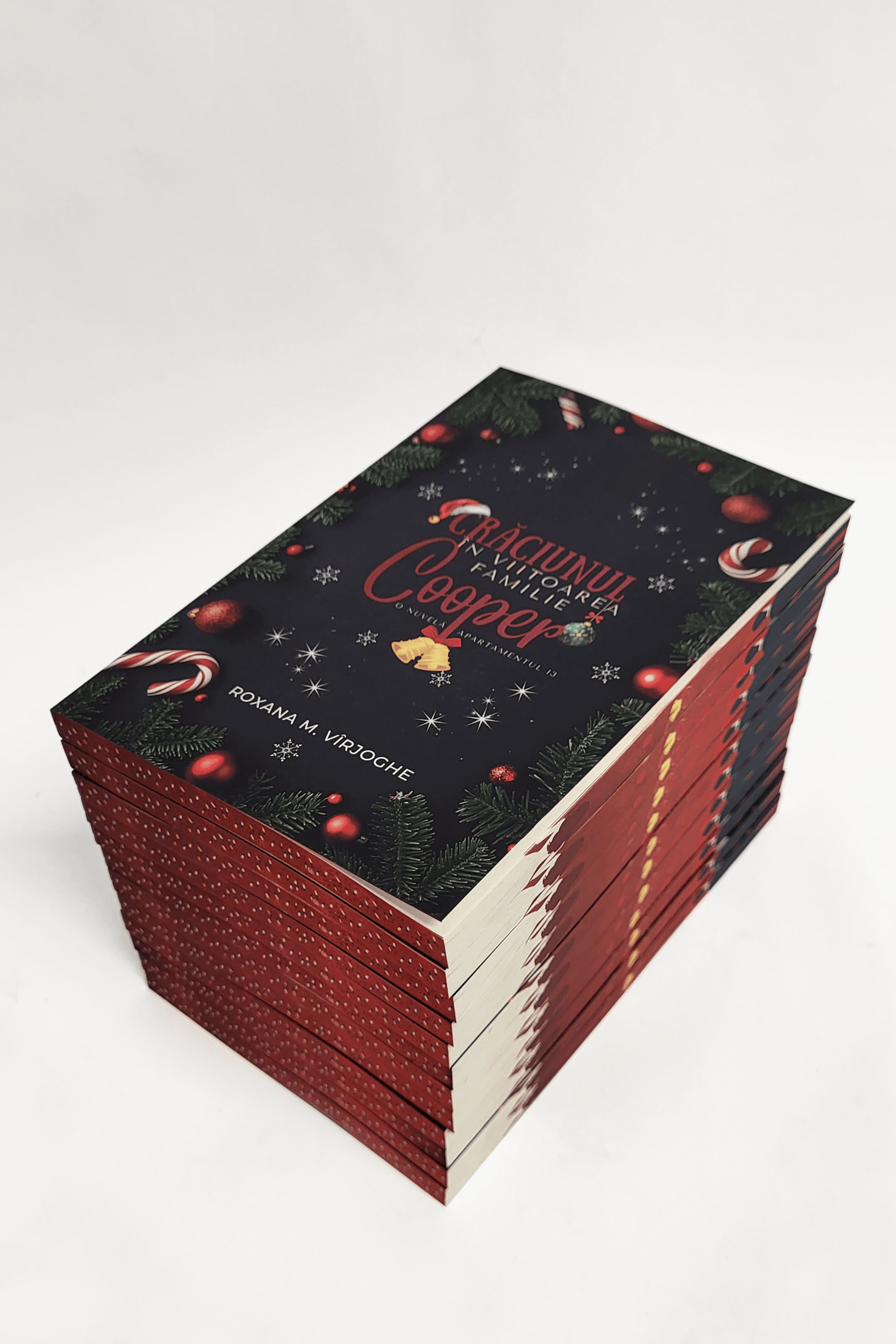 CRACIUNUL ÎN VIITOAREA FAMILIE COOPER - PRINTED EDGES