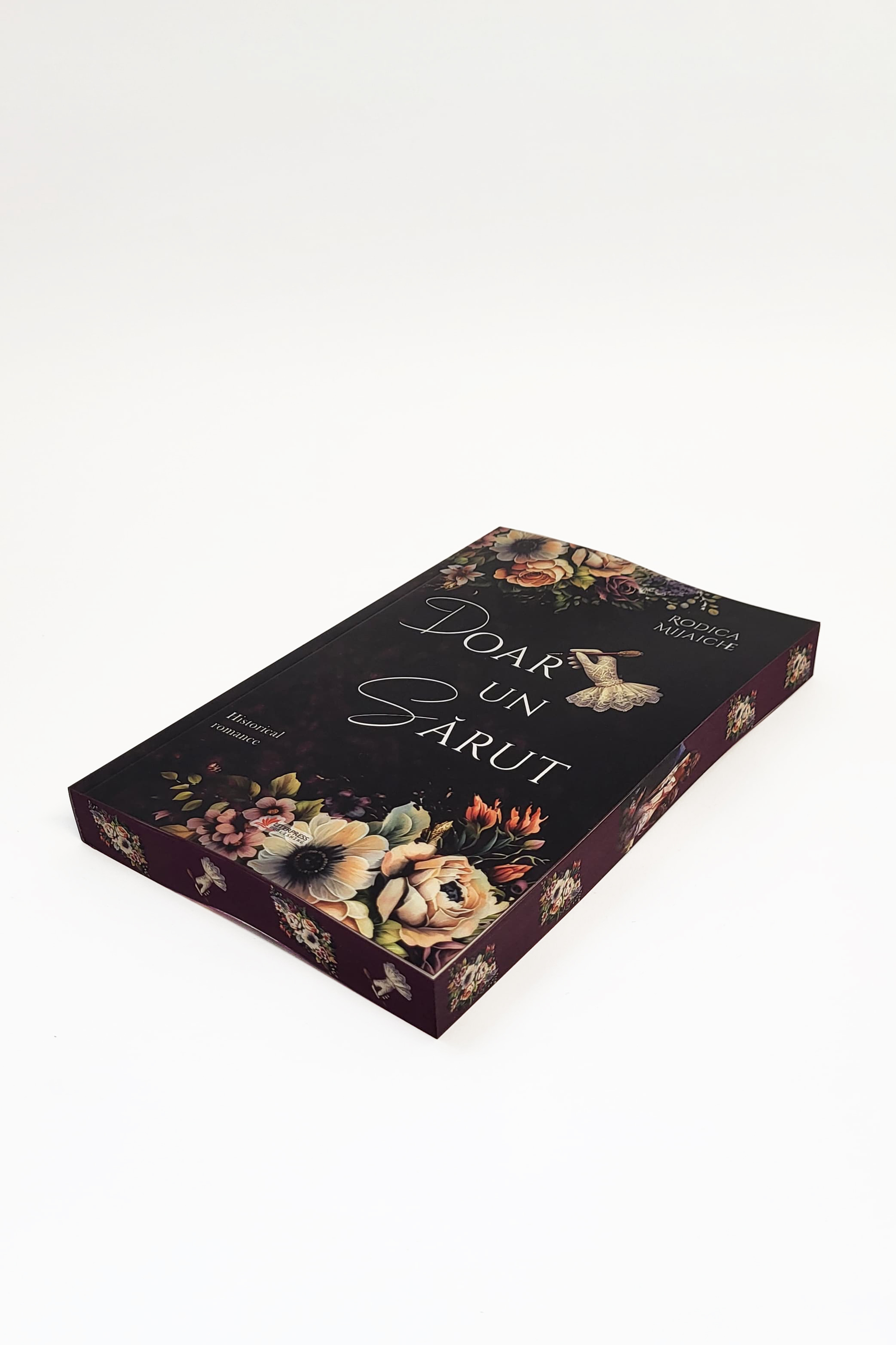 Doar un sărut - PRINTED EDGES