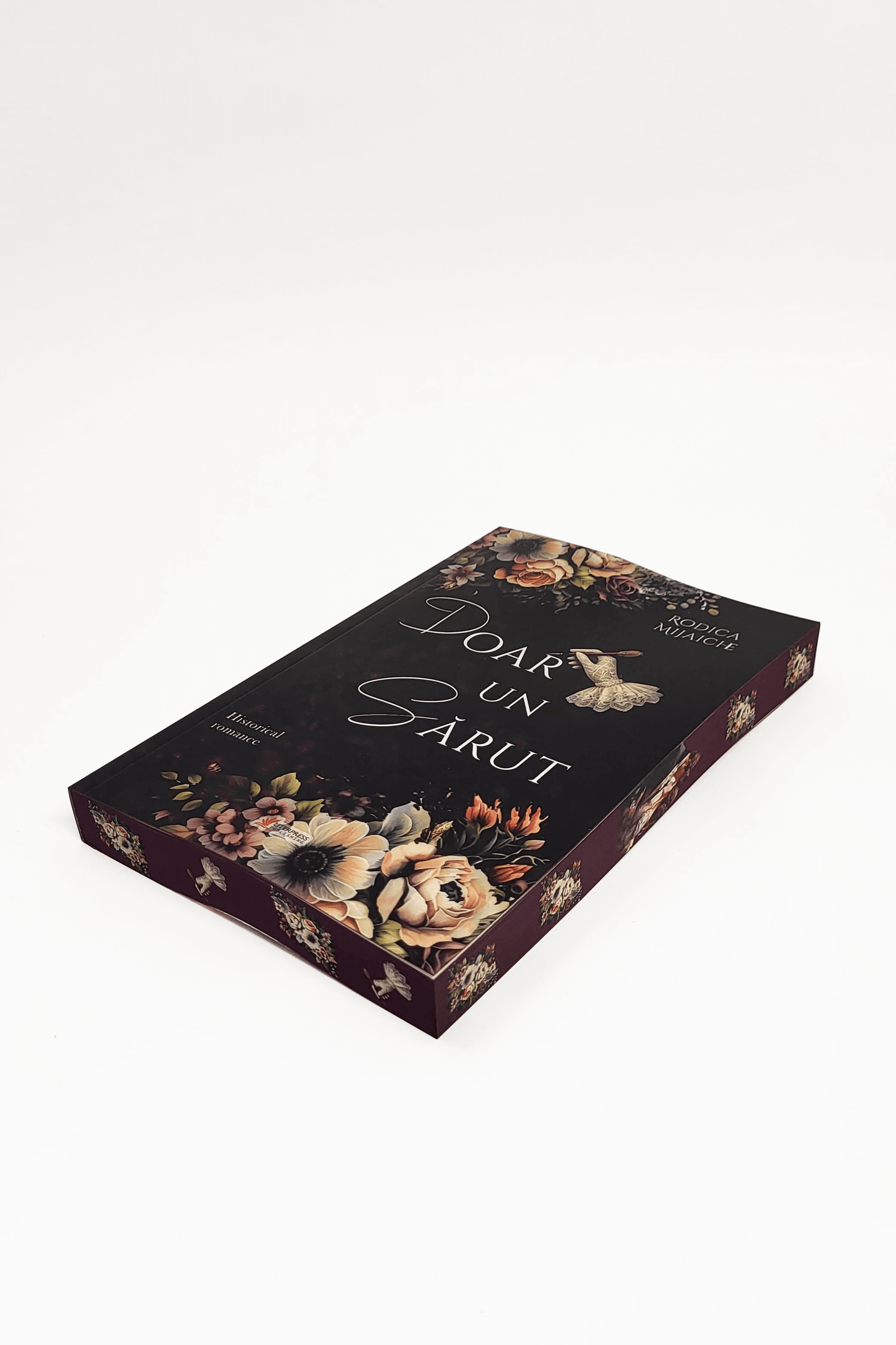 Doar un sărut - PRINTED EDGES