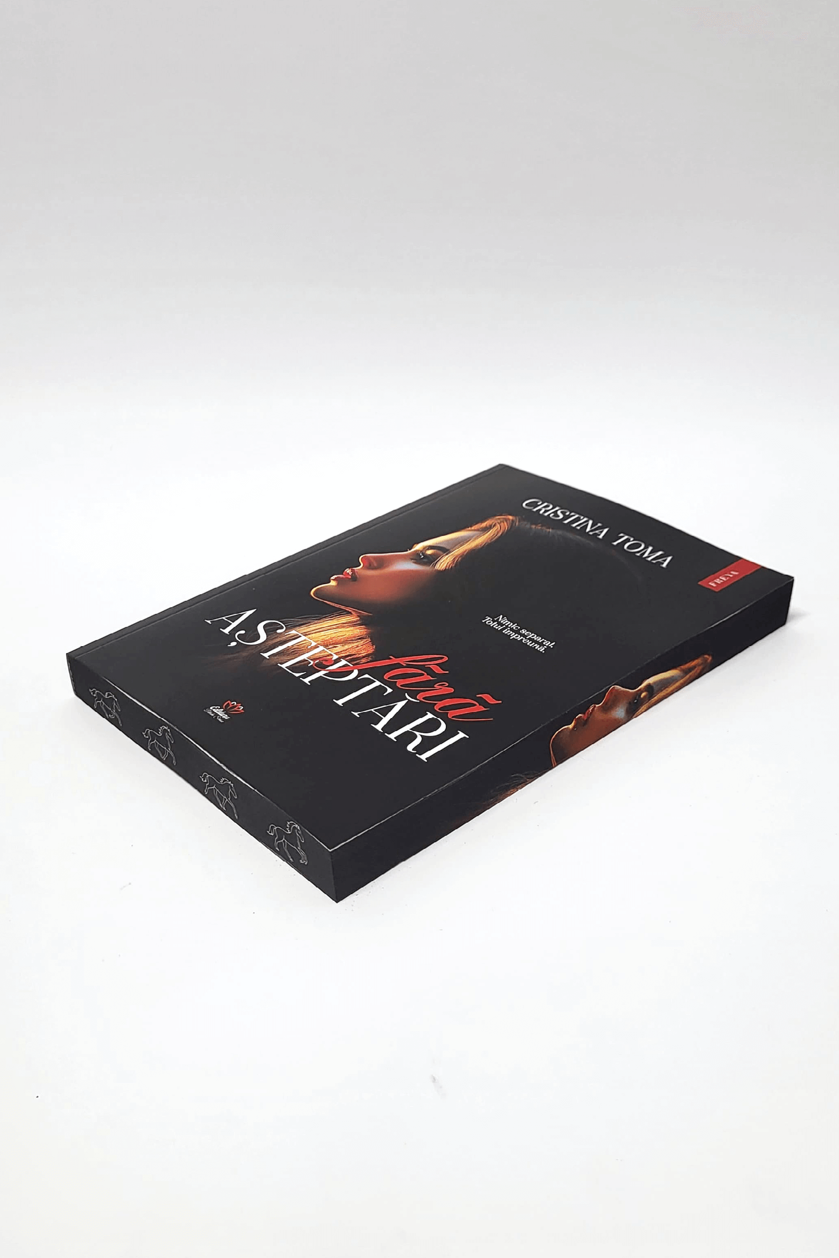 Fără așteptări - PRINTED EDGES
