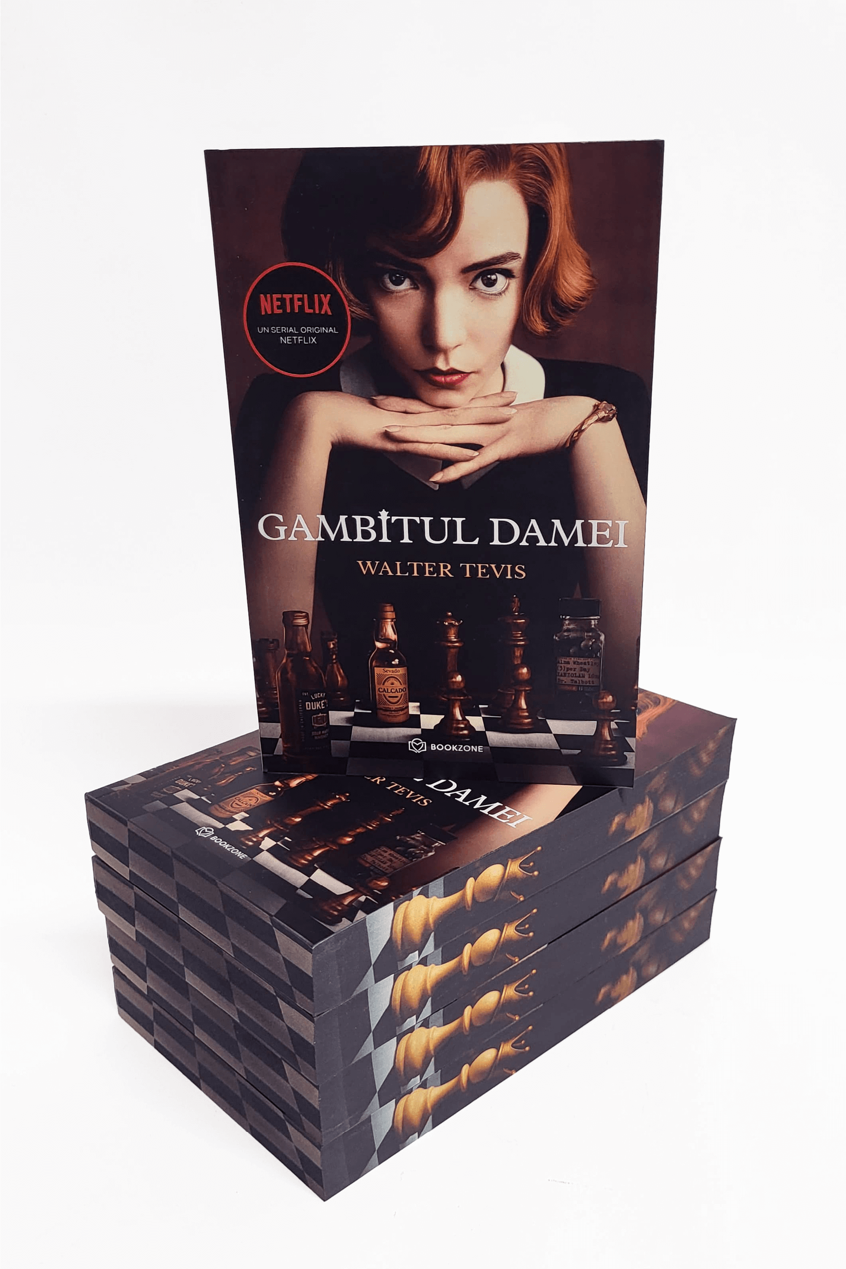Gambitul Damei - PRINTED EDGES