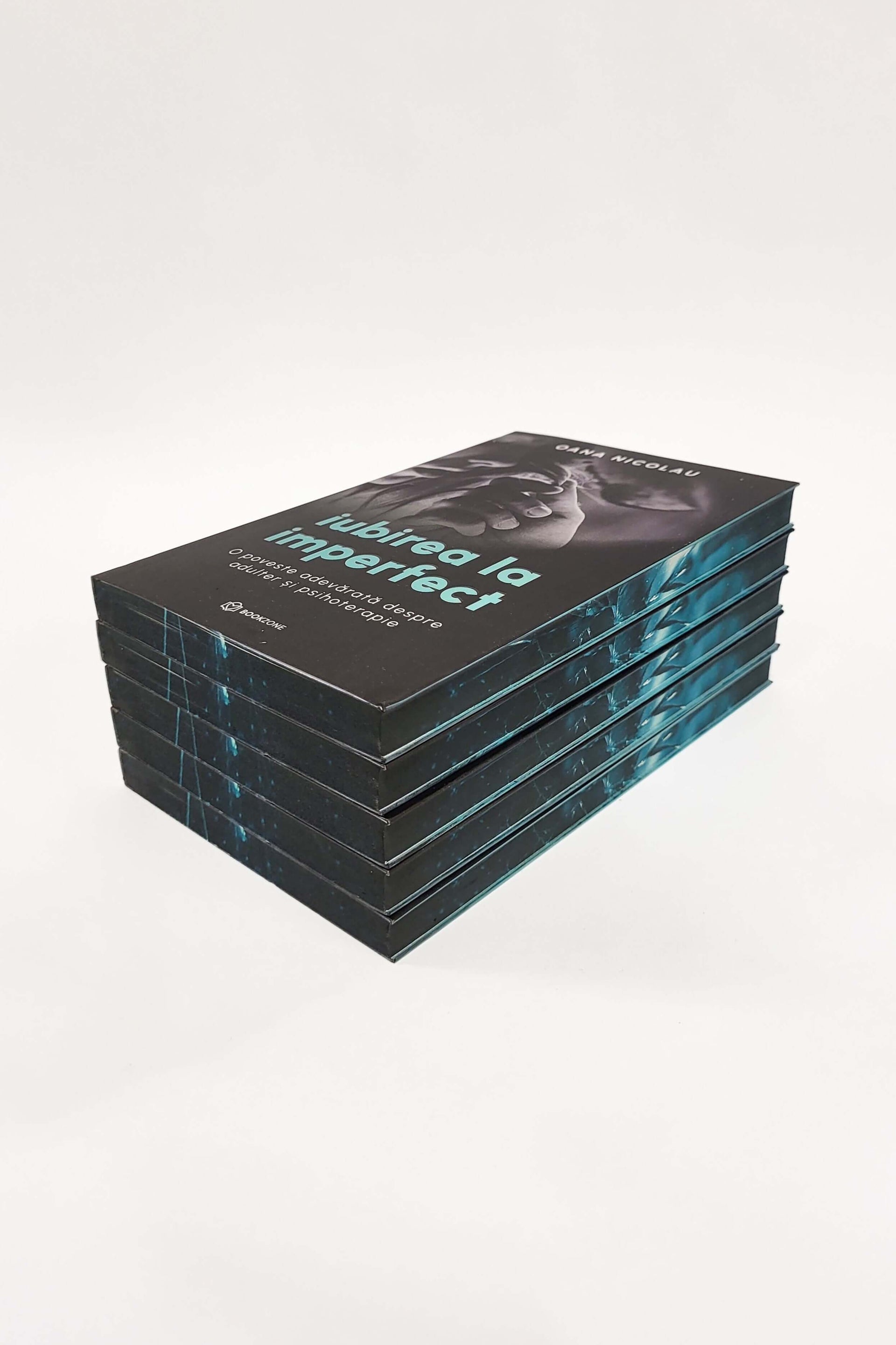 Iubirea la imperfect - PRINTED EDGES