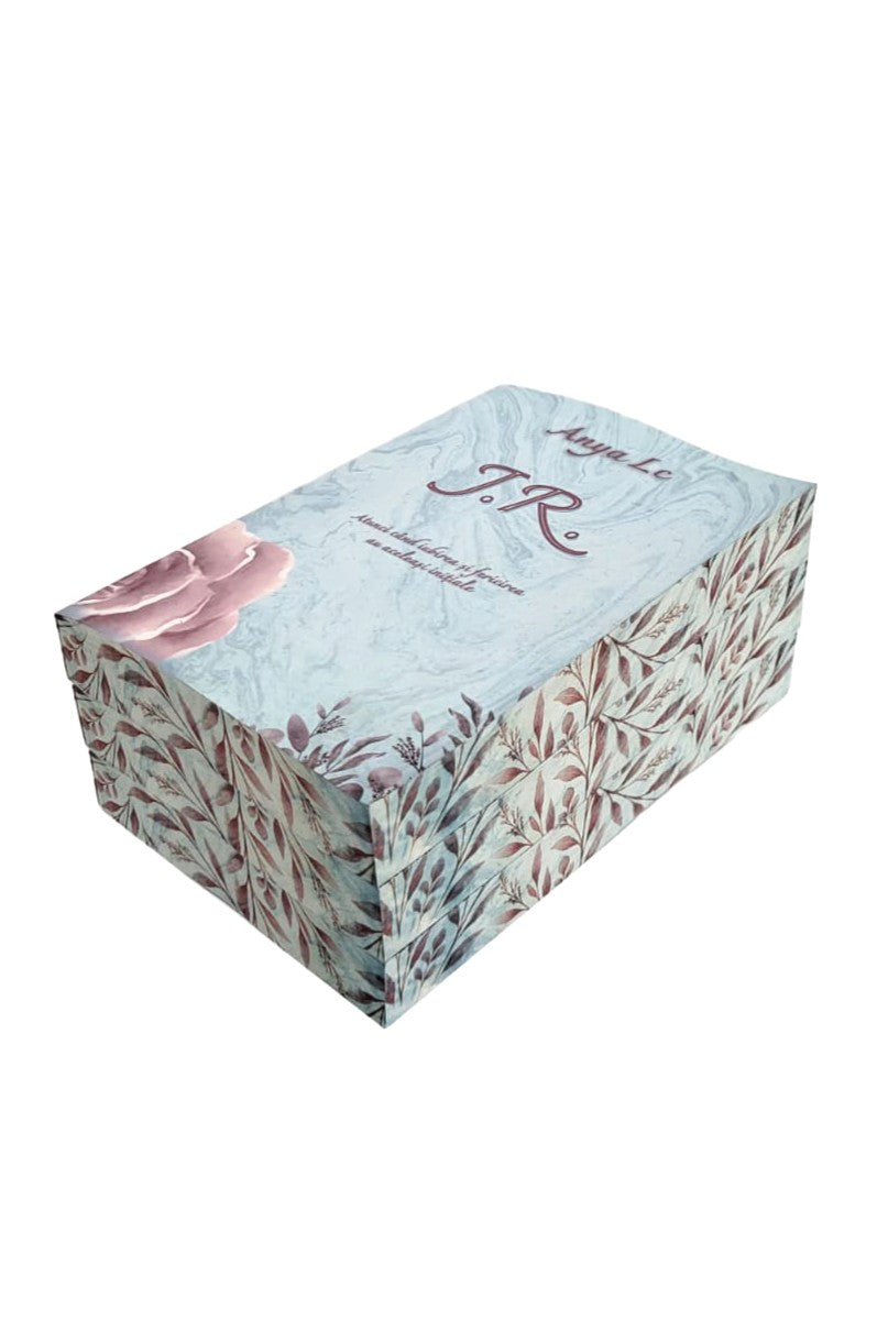 J.R. - atunci când iubirea și fericirea au aceleași inițiale - PRINTED EDGES