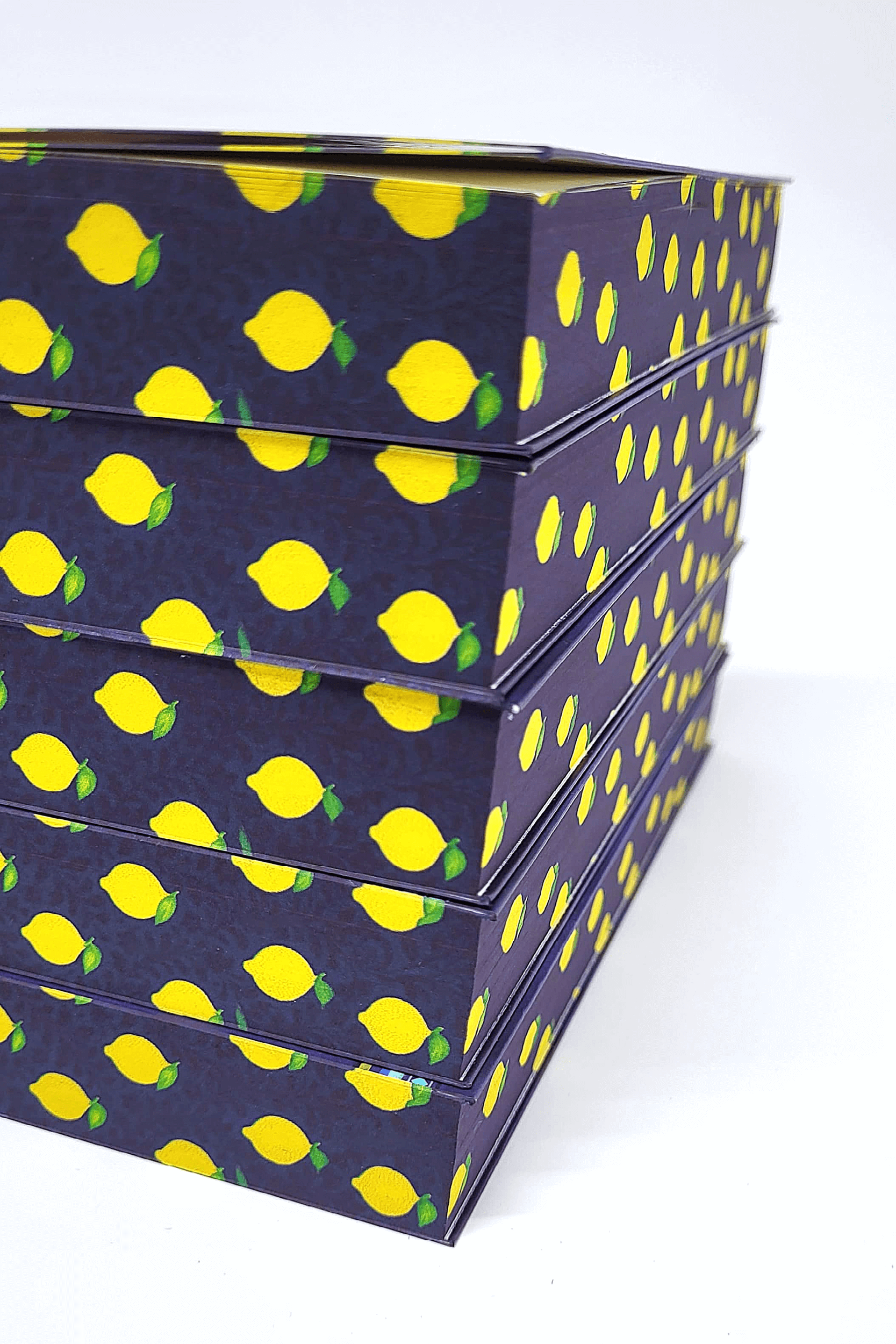 Cât timp înfloresc lămâii - PRINTED EDGES
