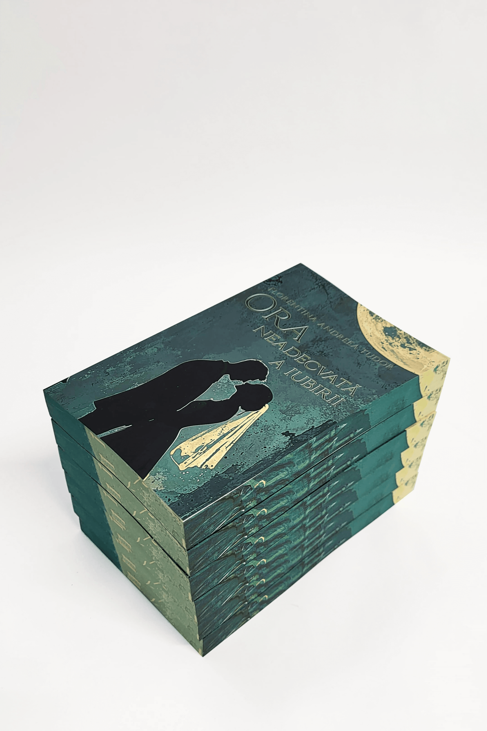 ORA NEADECVATĂ A IUBIRII - PRINTED EDGES