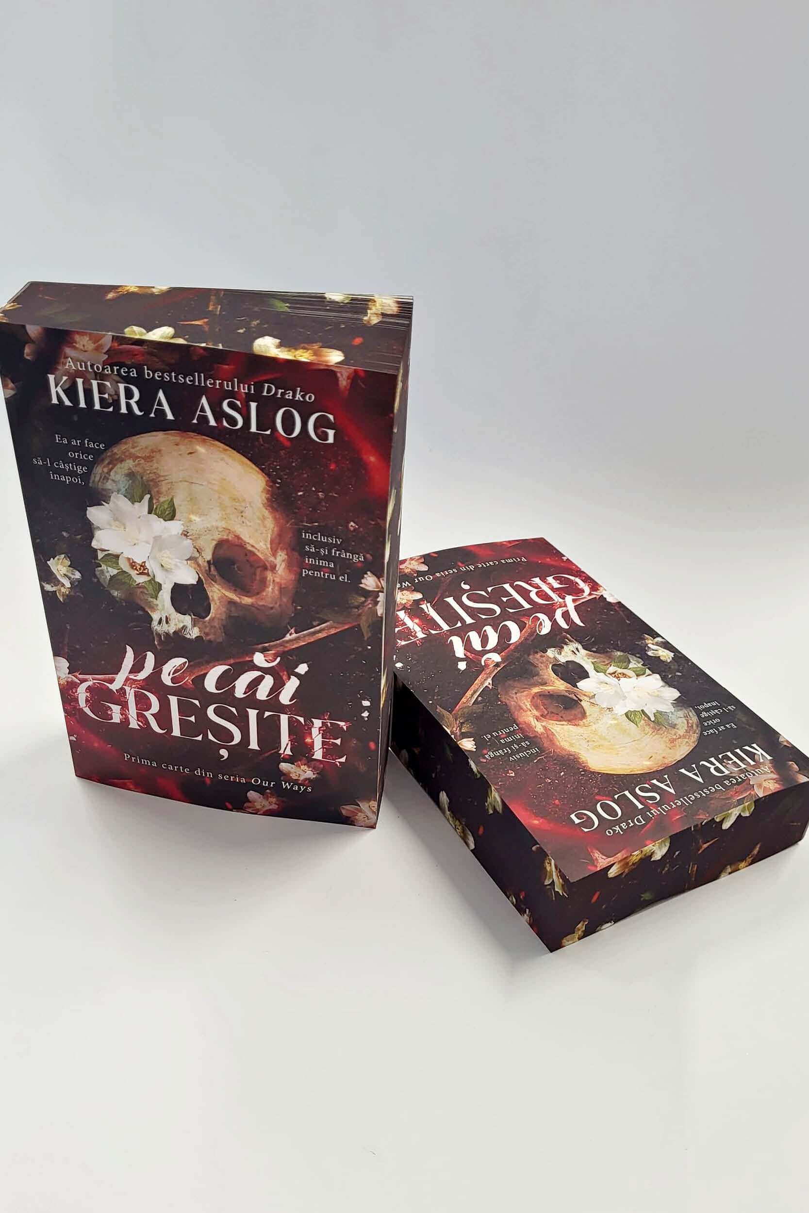 Pe căi greșite DELUXE - Printed Edges