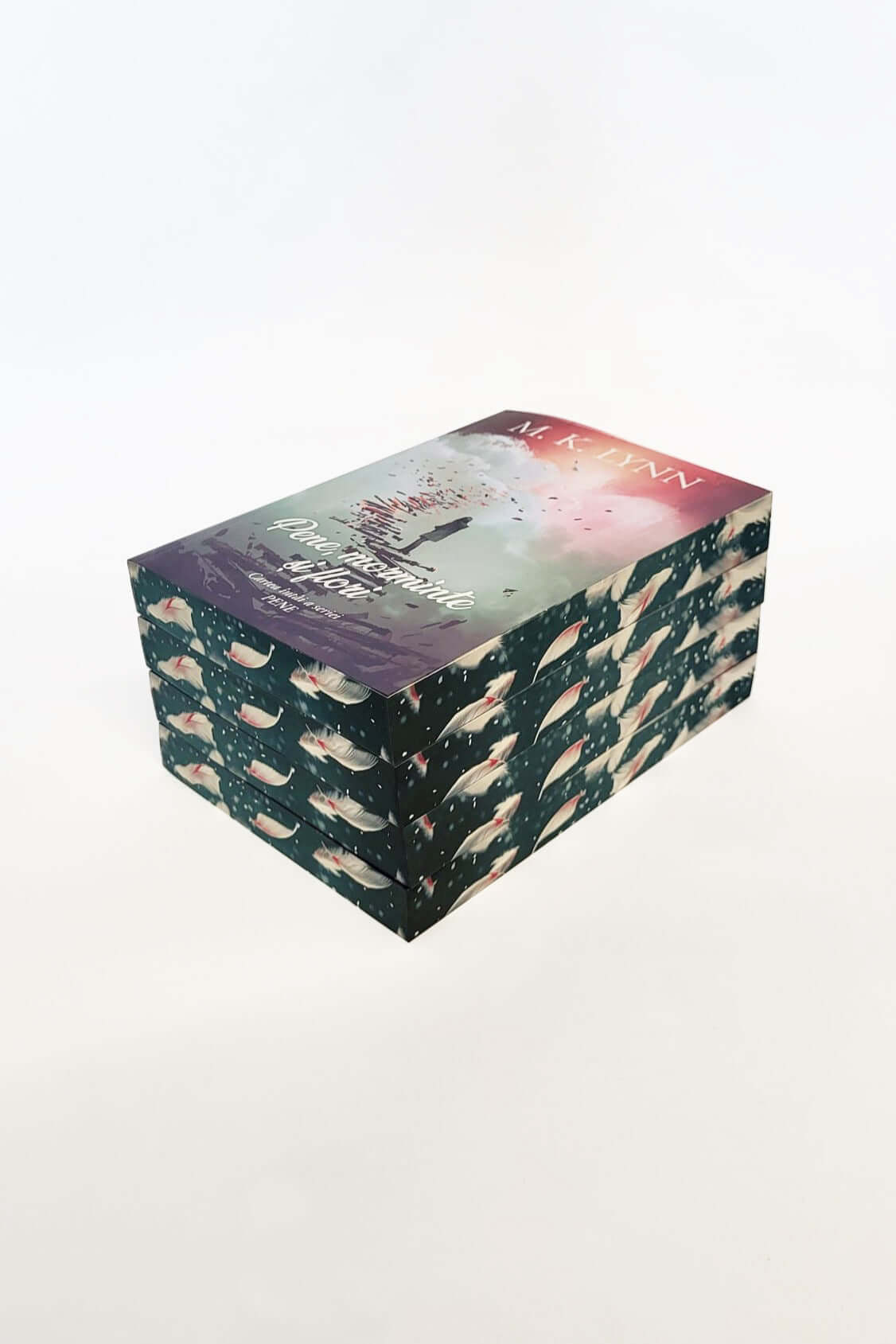 Pene, morminte și flori - Pene, cartea întâi - PRINTED EDGES