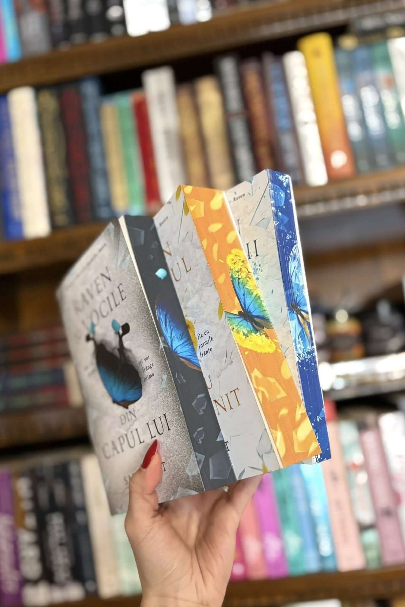 Seria Raven - Ediția de colecție PRINTED EDGES