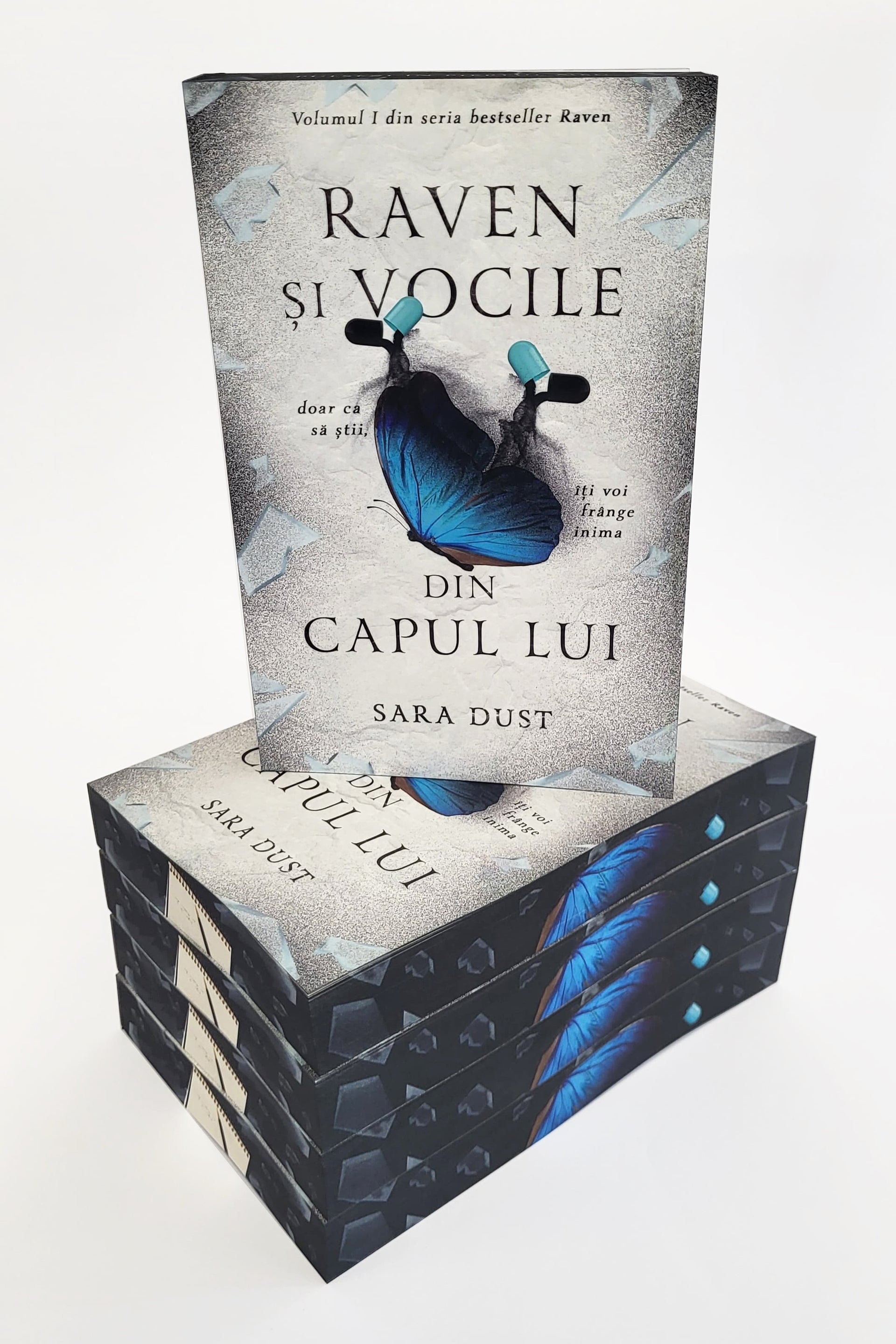 Raven și vocile din capul lui (Volumul I) - PRINTED EDGES
