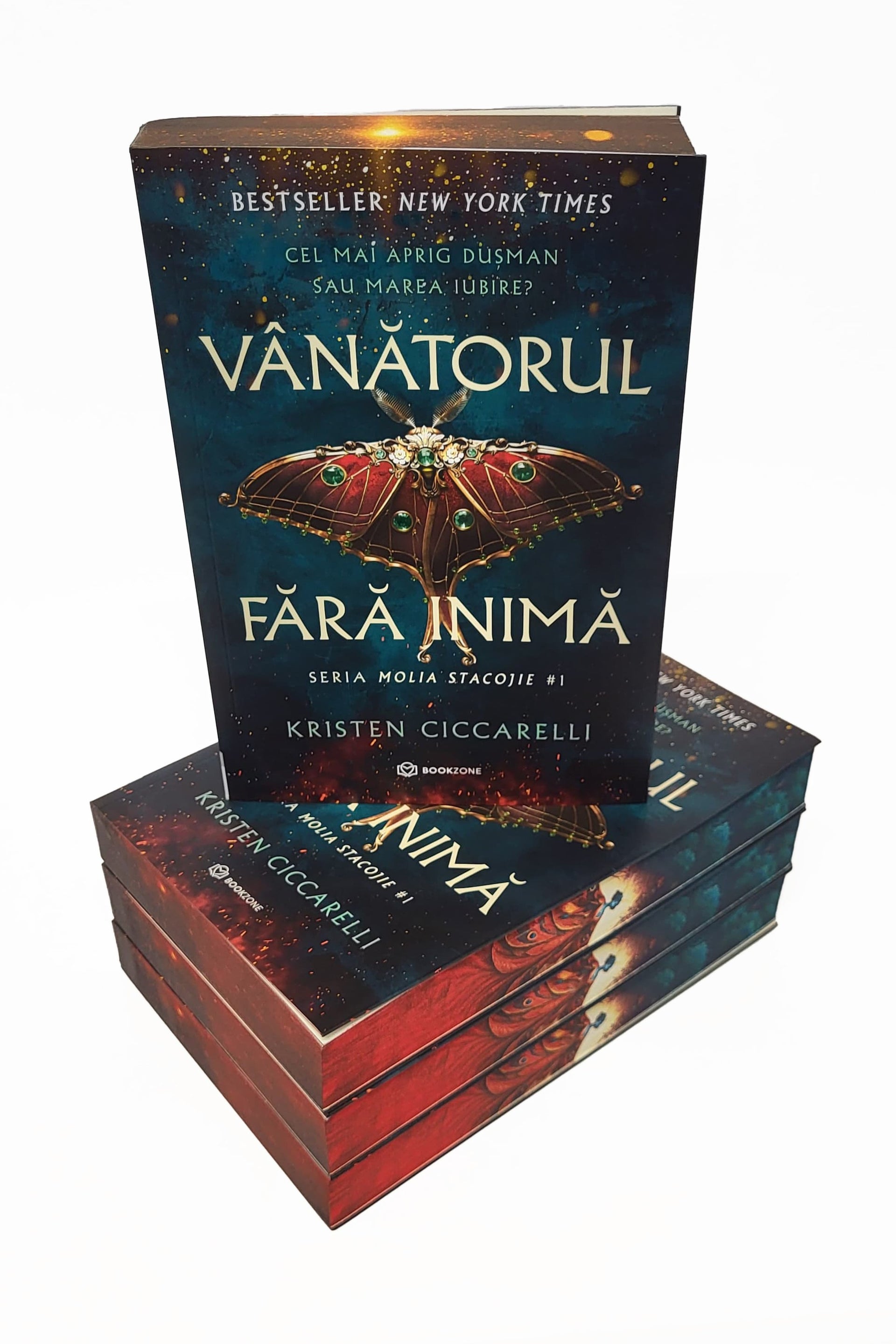 Vânătorul fără inimă (Seria Molia Stacojie #1) - PRINTED EDGES