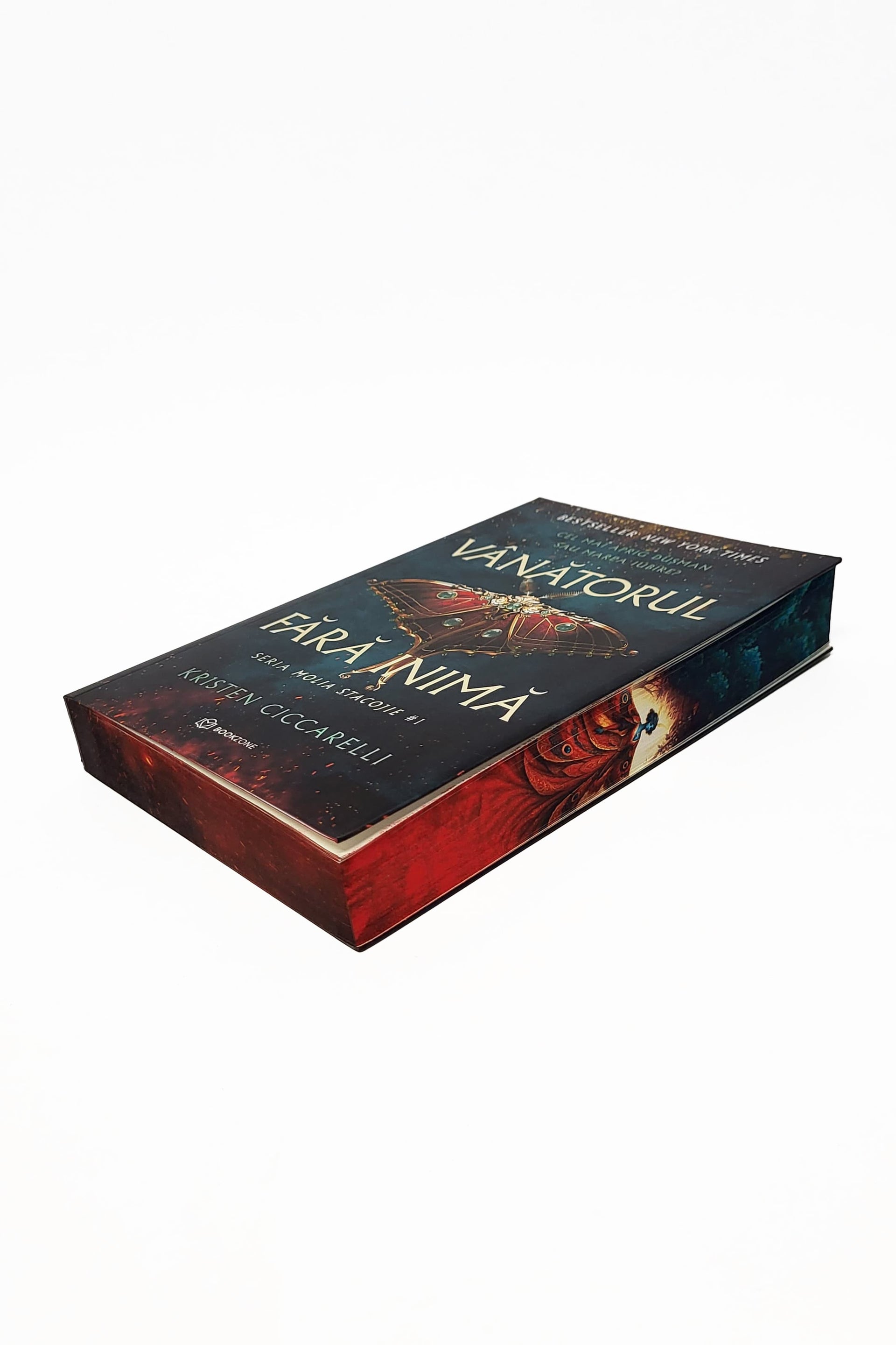 Vânătorul fără inimă (Seria Molia Stacojie #1) - PRINTED EDGES