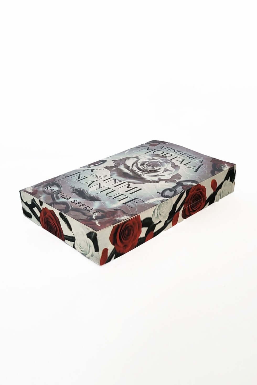 Atingerea mortală a unei inimi înlănțuite - PRINTED EDGES