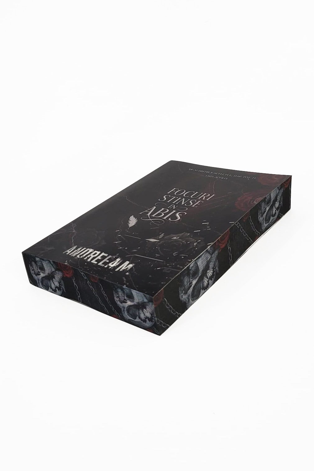 Focuri Stinse în Abis - EDIȚIE DE COLECȚIE - PRINTED EDGES