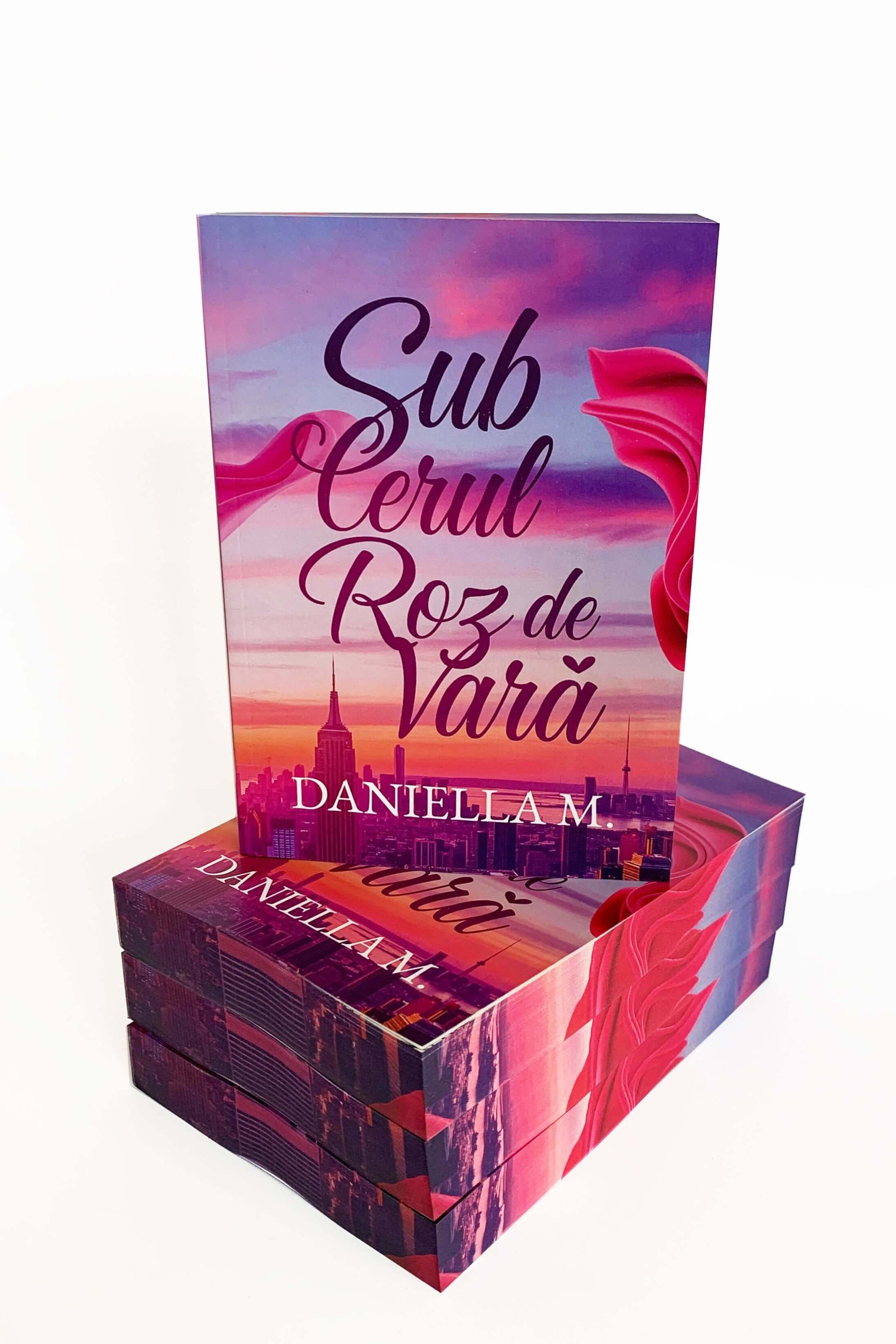 Sub cerul roz de vară - PRINTED EDGES - Bookbite