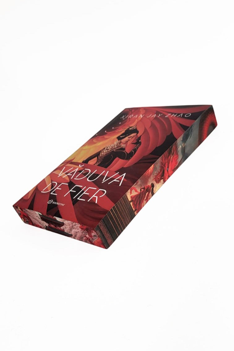 Văduva de Fier - PRINTED EDGES