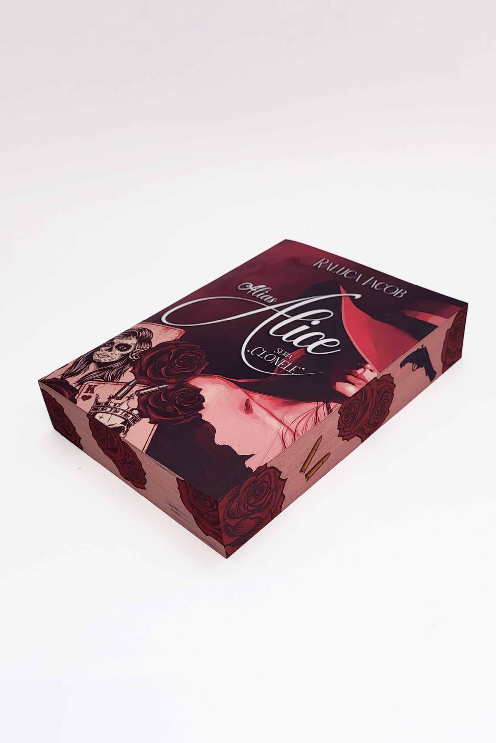 Alias Alice - Printed Edges