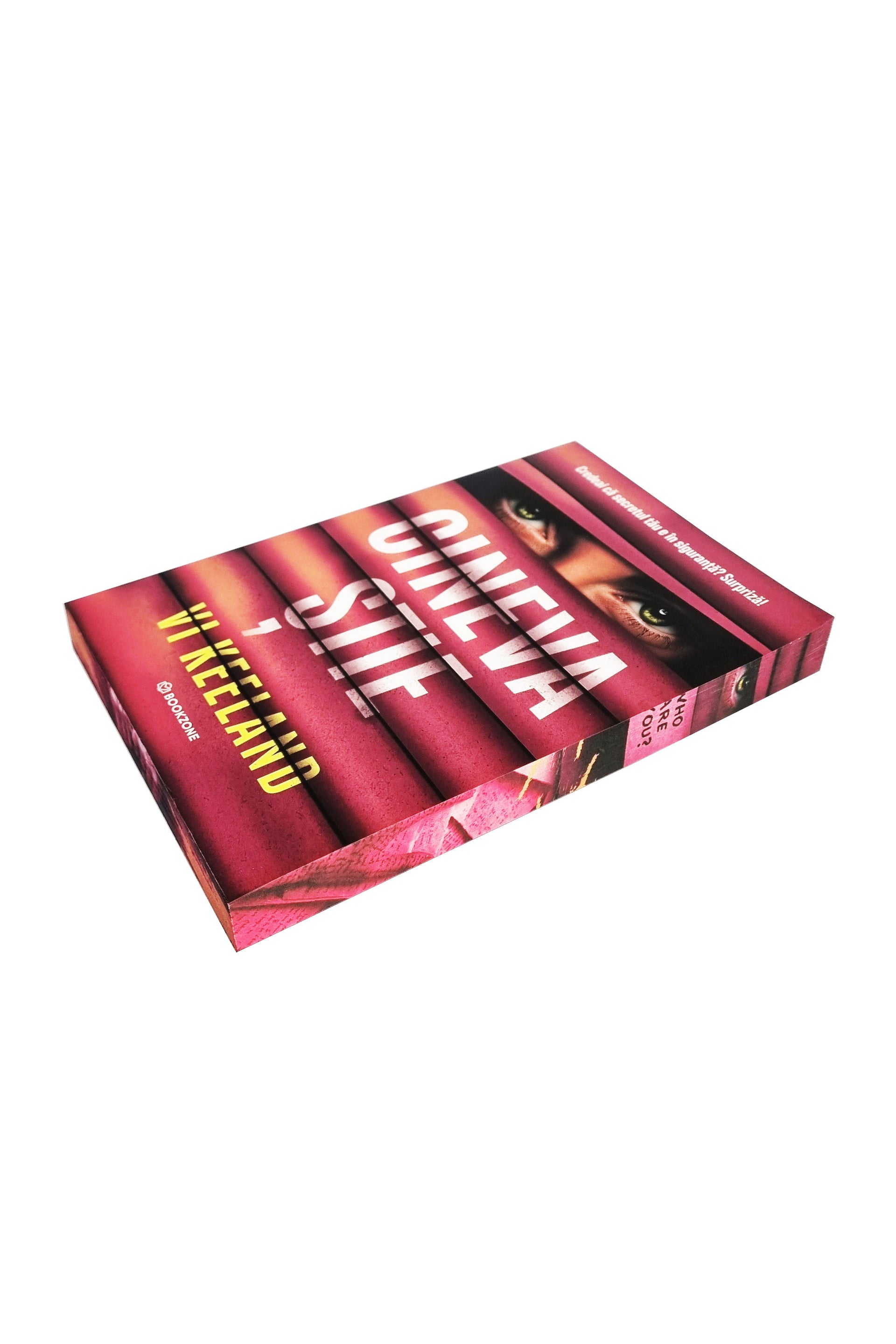 Cineva stie - PRINTED EDGES