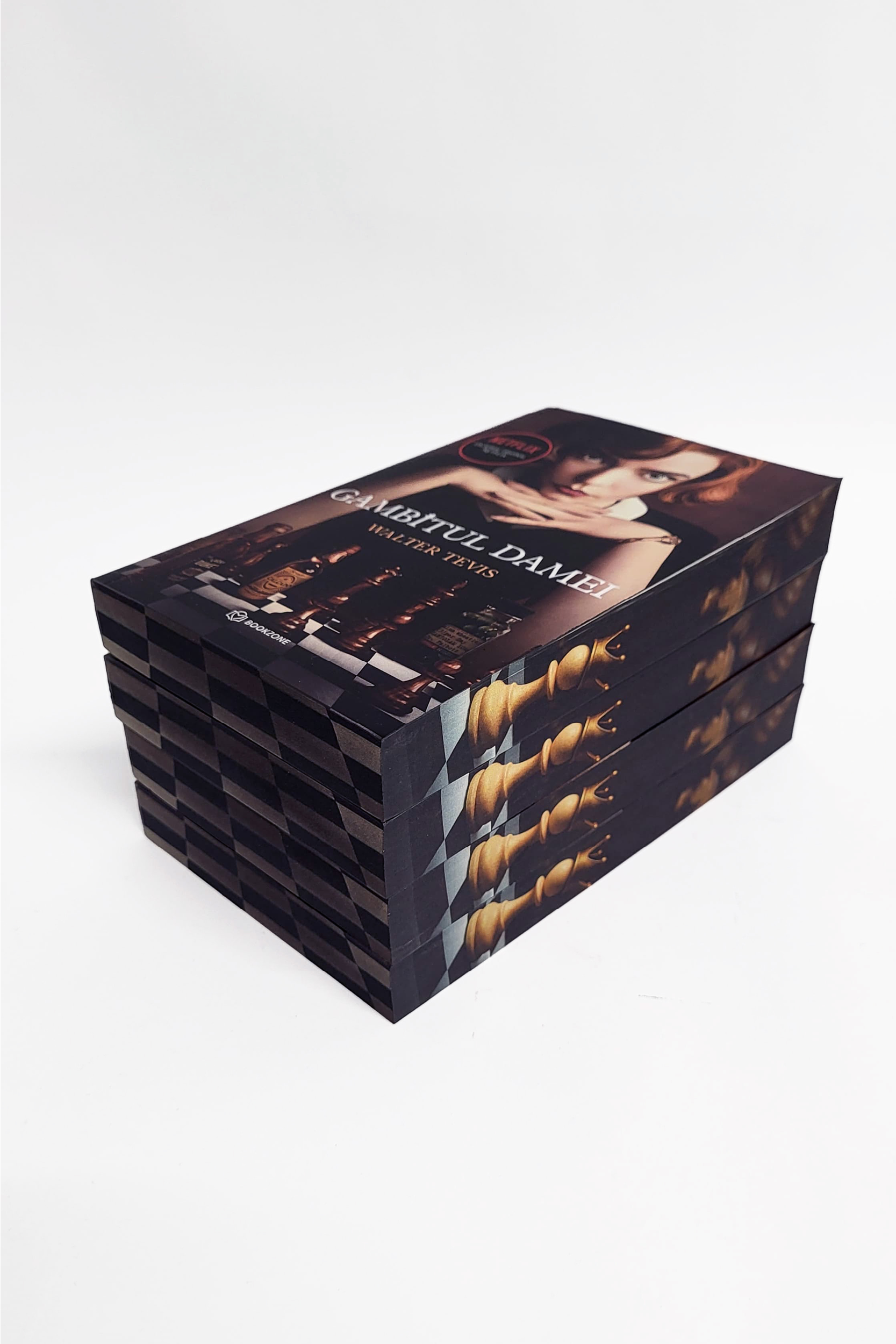 Gambitul Damei - PRINTED EDGES