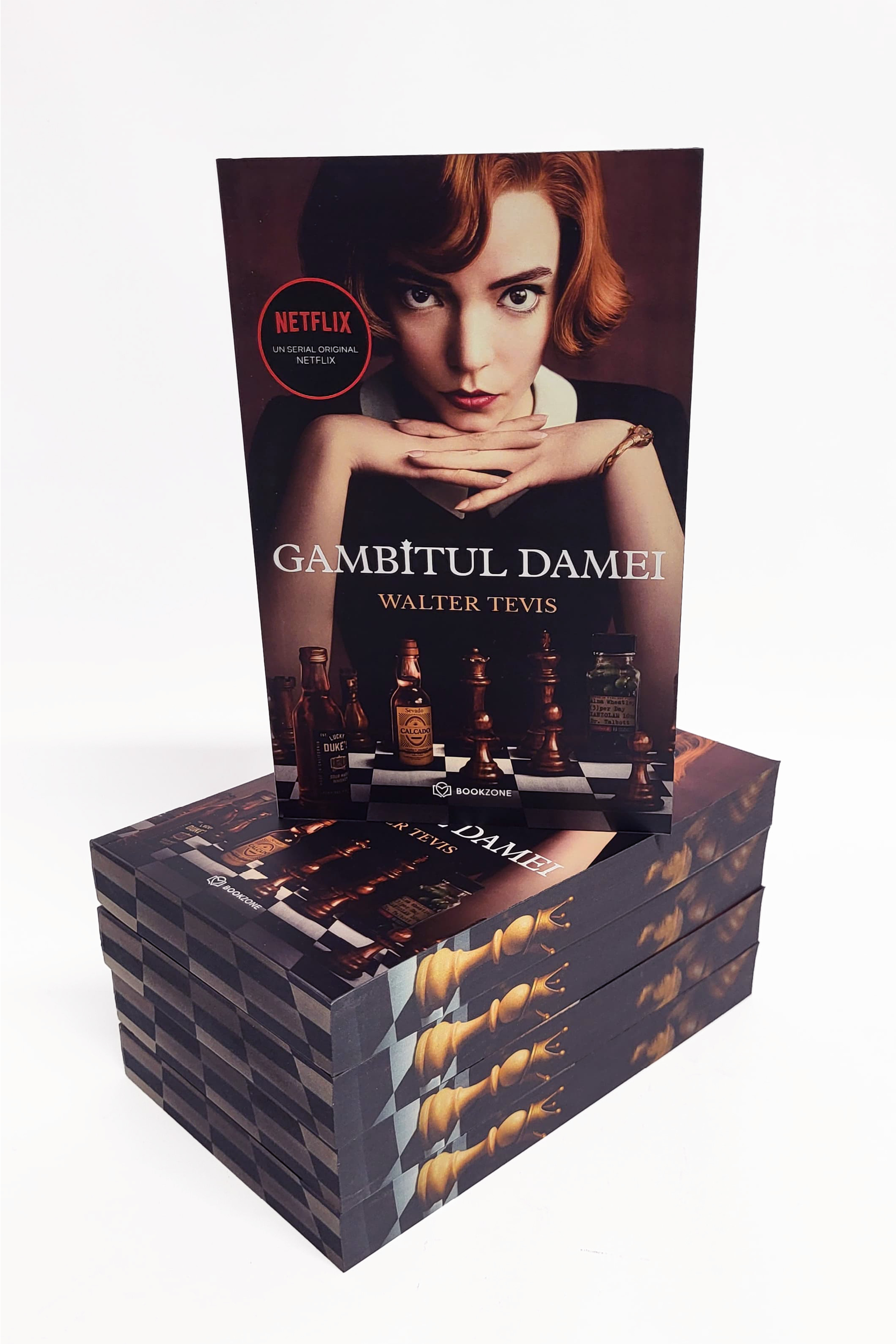 Gambitul Damei - PRINTED EDGES