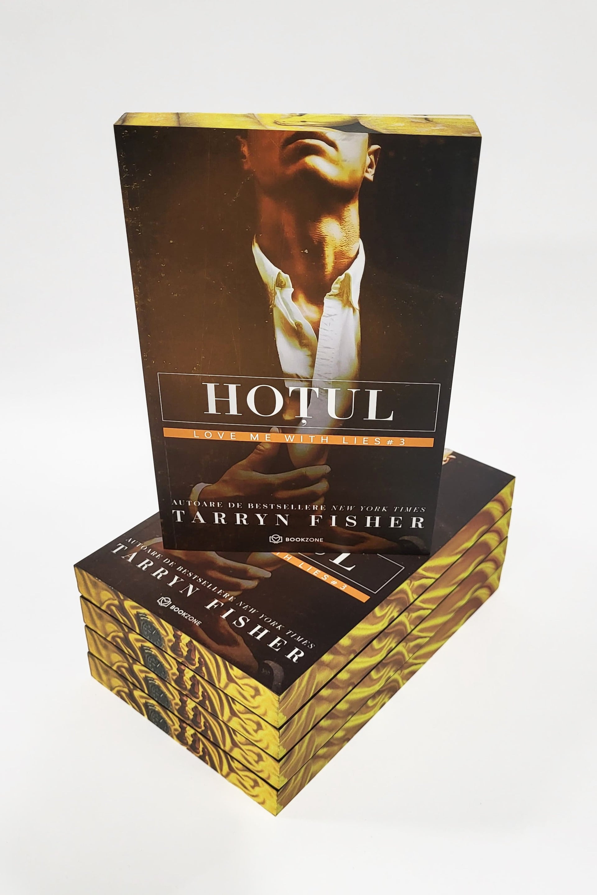 Hoțul (Love me with lies #3) - PRINTED EDGES