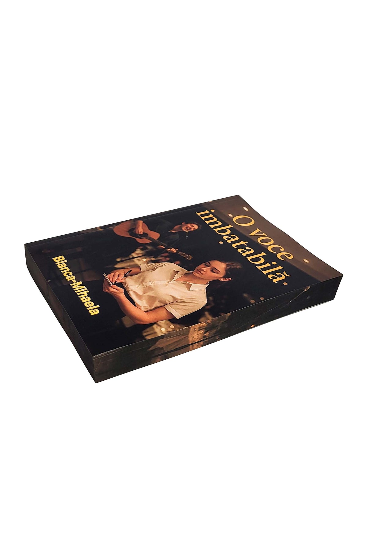 O voce imbatabilă - PRINTED EDGES