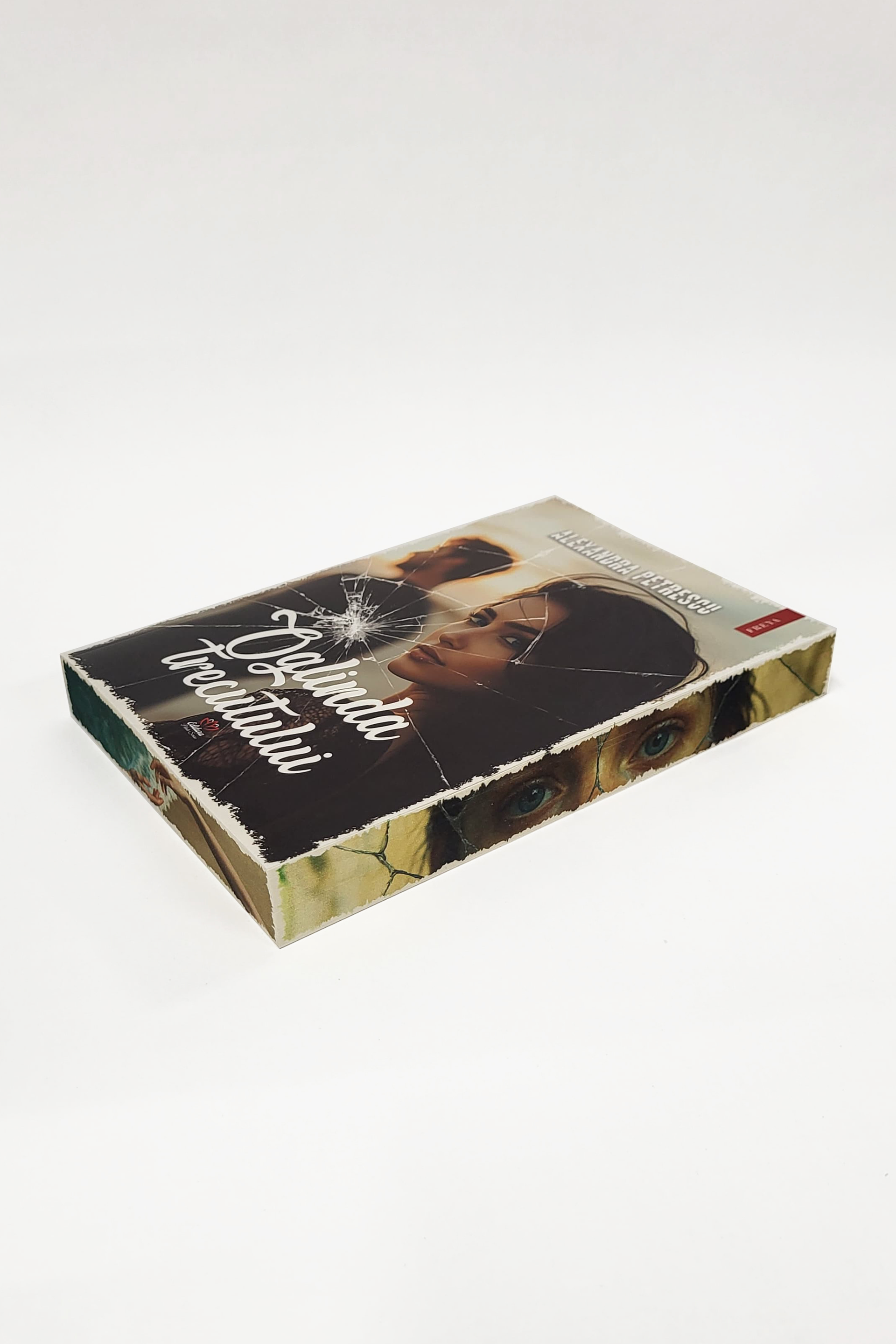 Oglinda trecutului - PRINTED EDGES