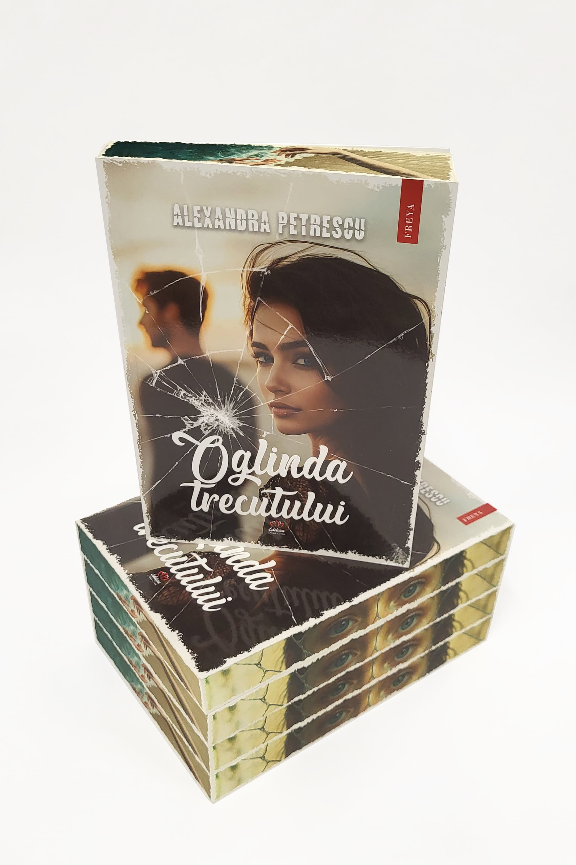 Oglinda trecutului - PRINTED EDGES