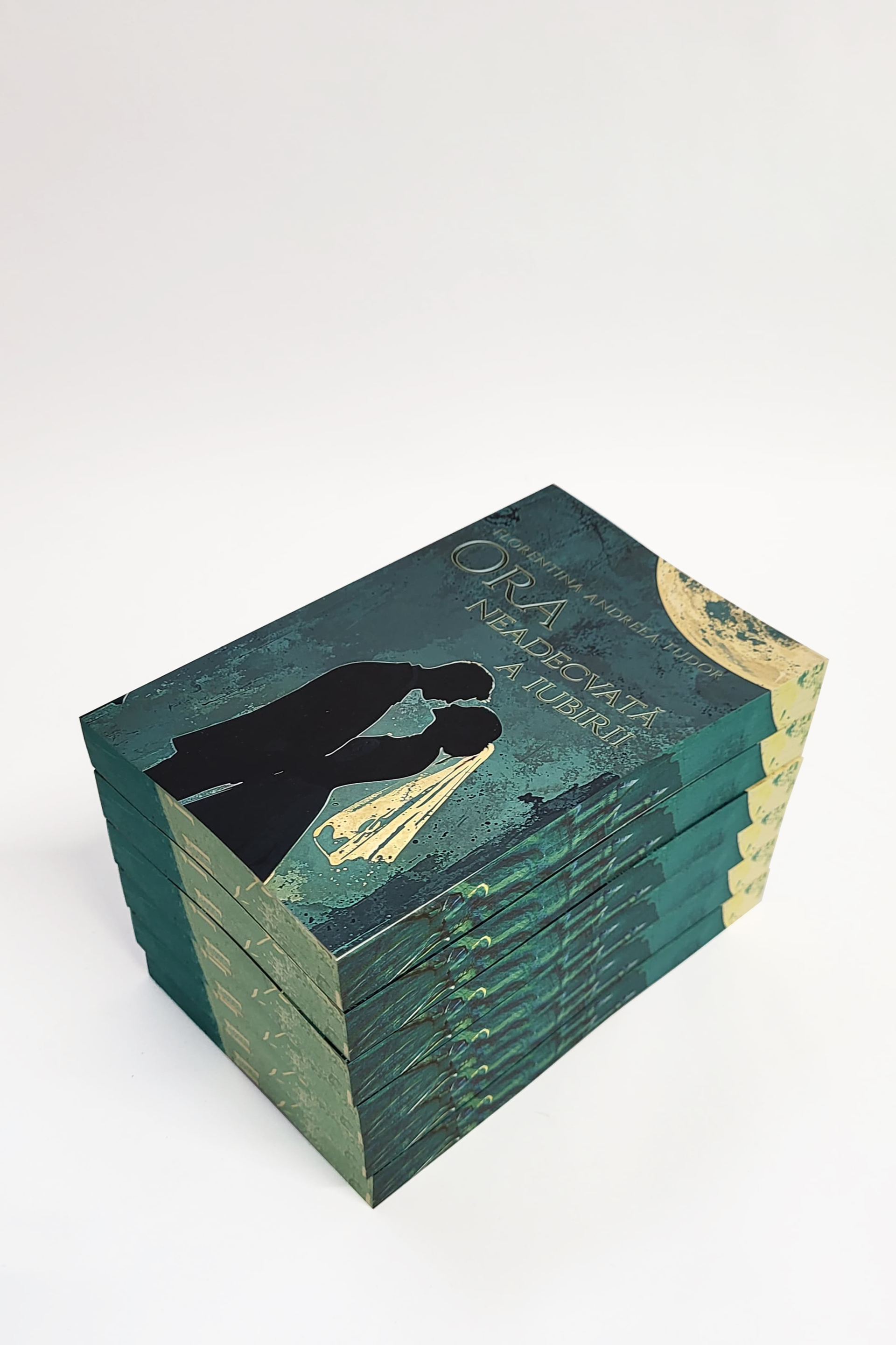 ORA NEADECVATĂ A IUBIRII - PRINTED EDGES