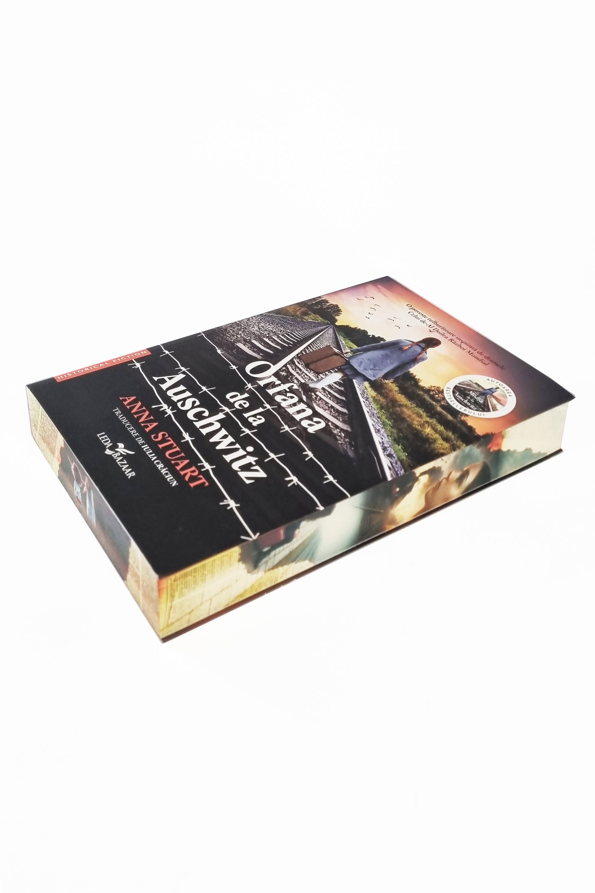 Orfana de la Auschwitz - PRINTED EDGES