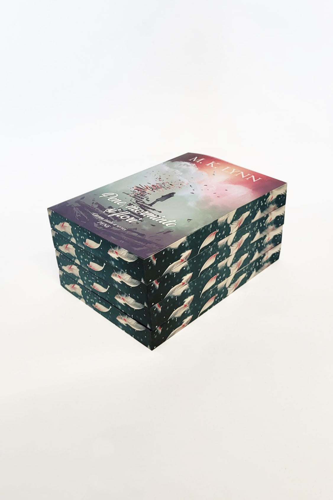 Pene, morminte și flori - Pene, cartea întâi - PRINTED EDGES