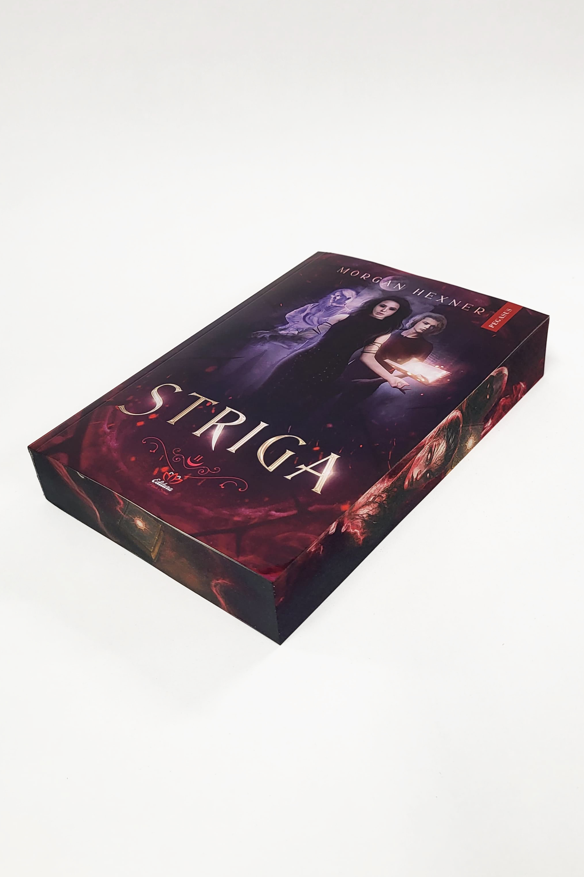 Striga - Seria: Harul (volumul 2) - PRINTED EDGES