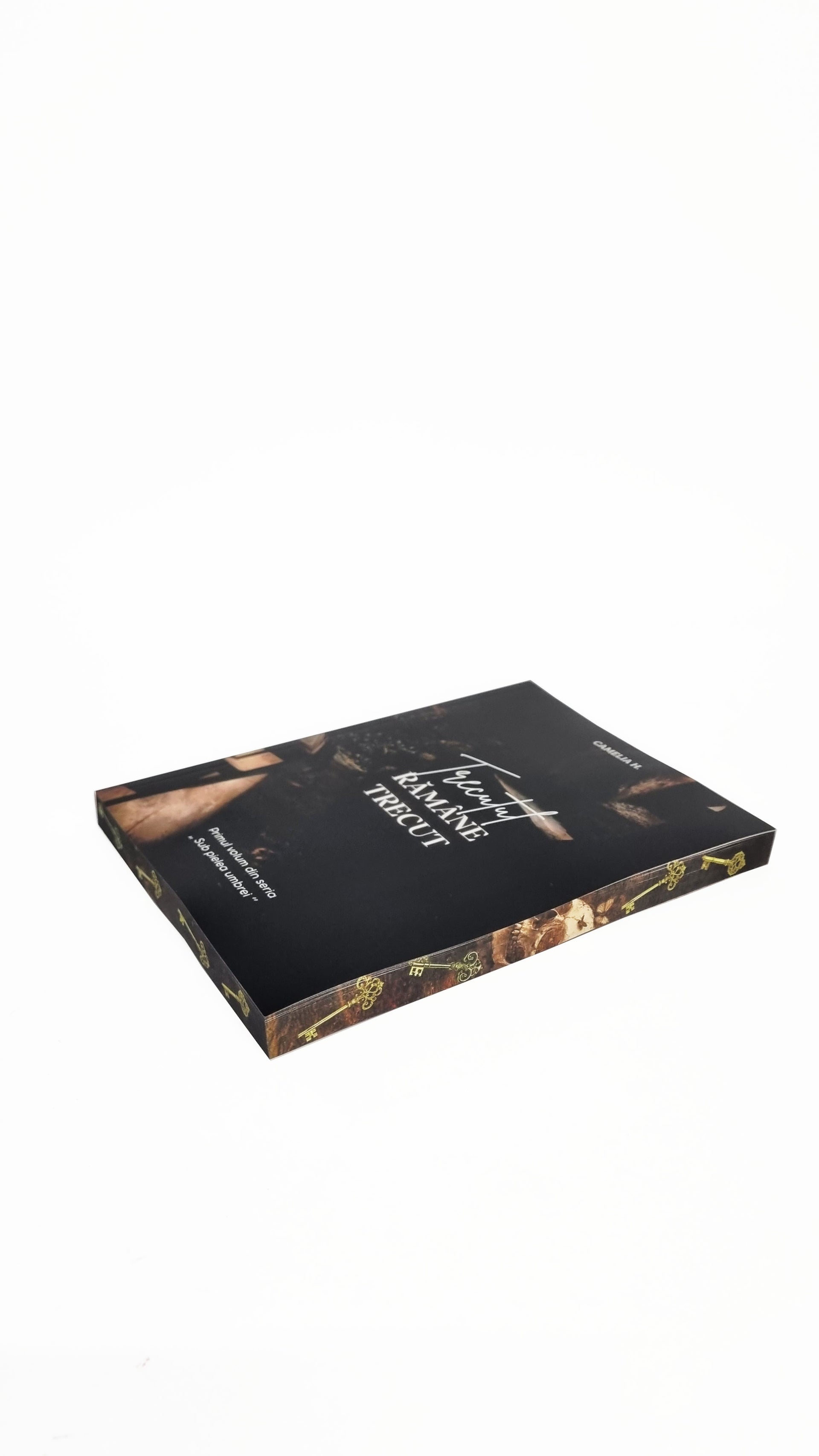 Trecutul rămâne trecut - PRINTED EDGES