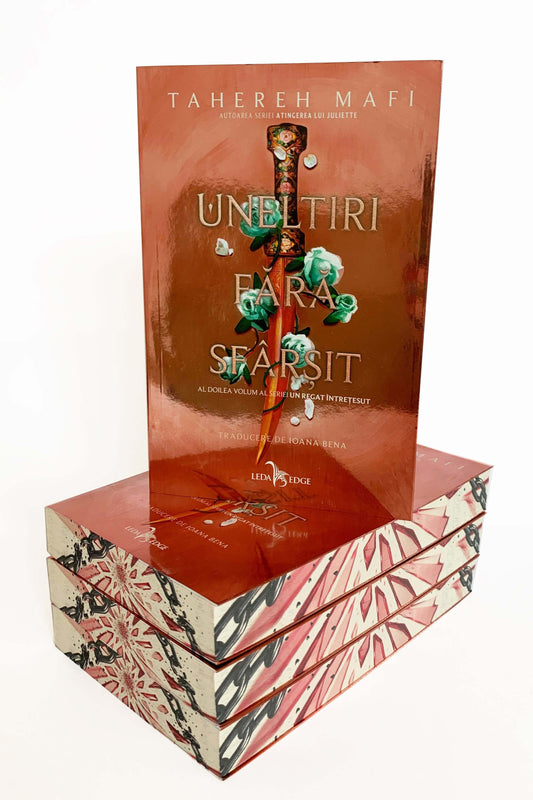 Un regat intretesut vol. 2 Uneltiri fara sfarsit - PRINTED EDGES - Bookbite