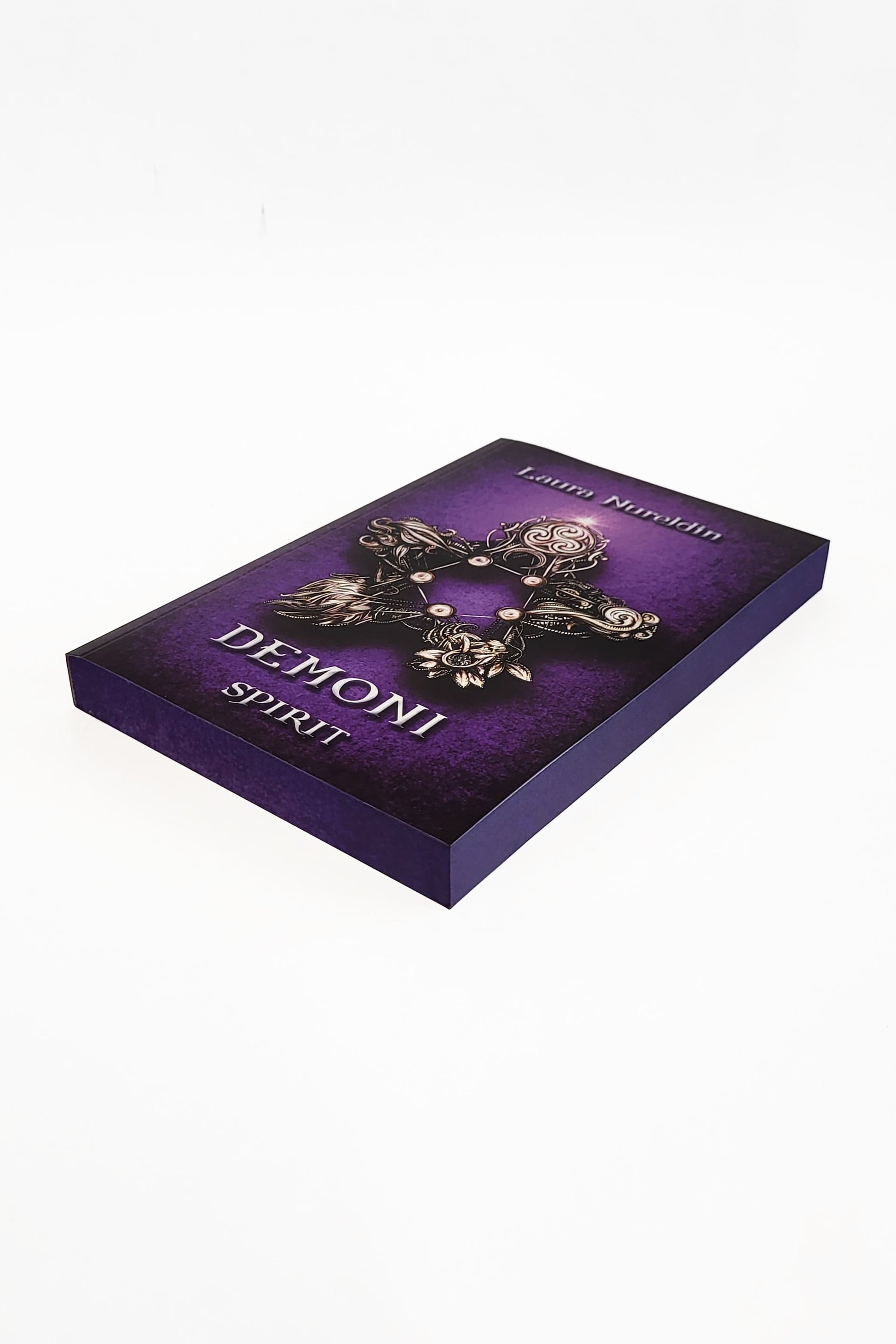 Demoni - V - Spirit - PRINTED EDGES